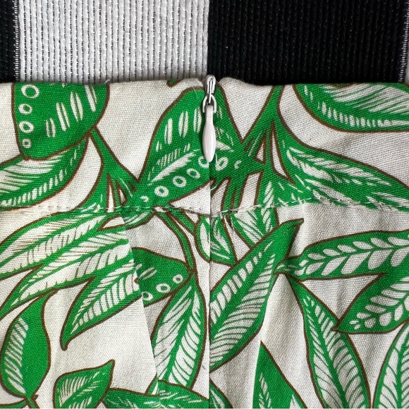 NWT ZARA Green Leaf Print Linen Blend Pleated Flowy High Rise Shorts Large - Picture 6 of 8